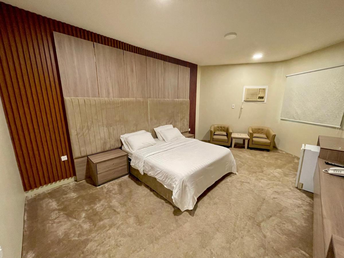 Relax Day Hotel Tabuk Buitenkant foto