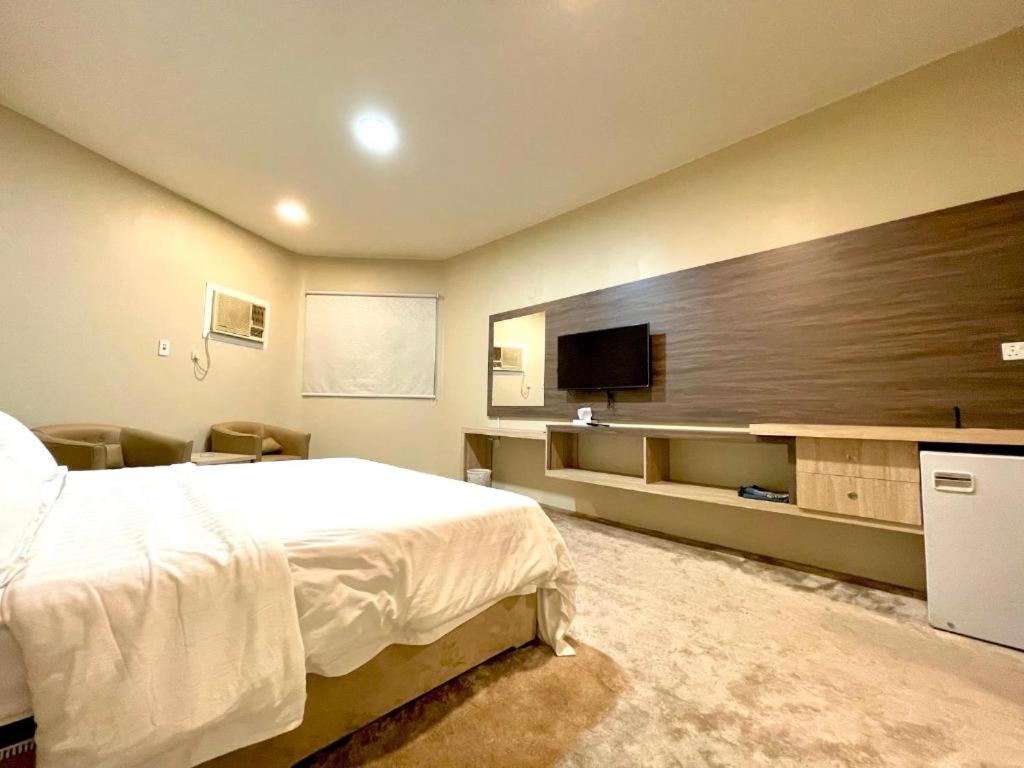 Relax Day Hotel Tabuk Buitenkant foto
