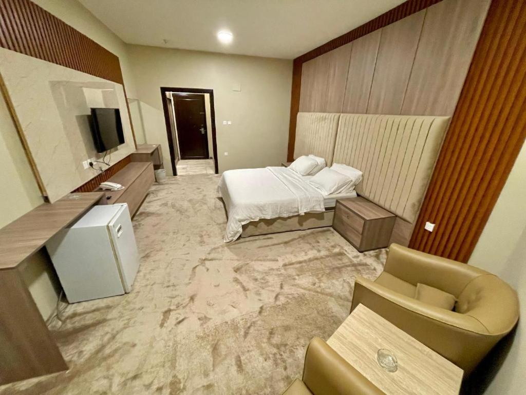 Relax Day Hotel Tabuk Buitenkant foto